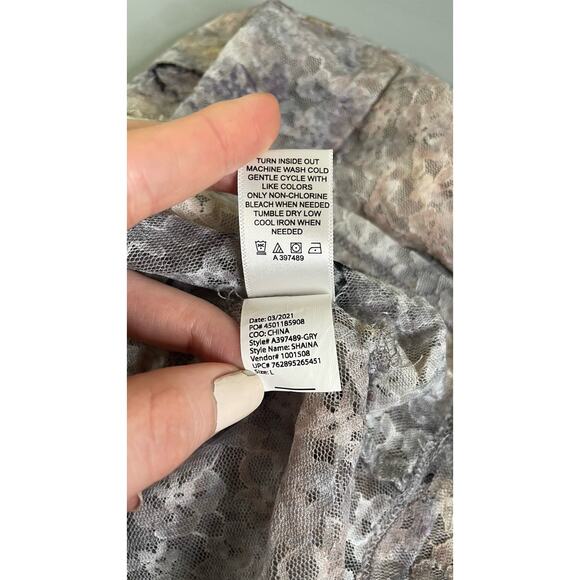 LOGO Layers by Lori Goldstein Printed Tie-Dye Sheer Lace Top Grey Fairy Large - Picture 11 of 14